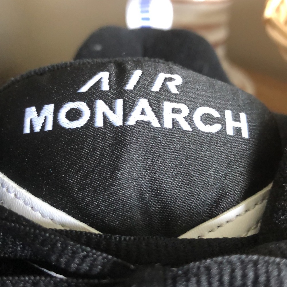 NEW! Men's Nike Air Monarch IV Cross Trainers - Picture 7 of 7